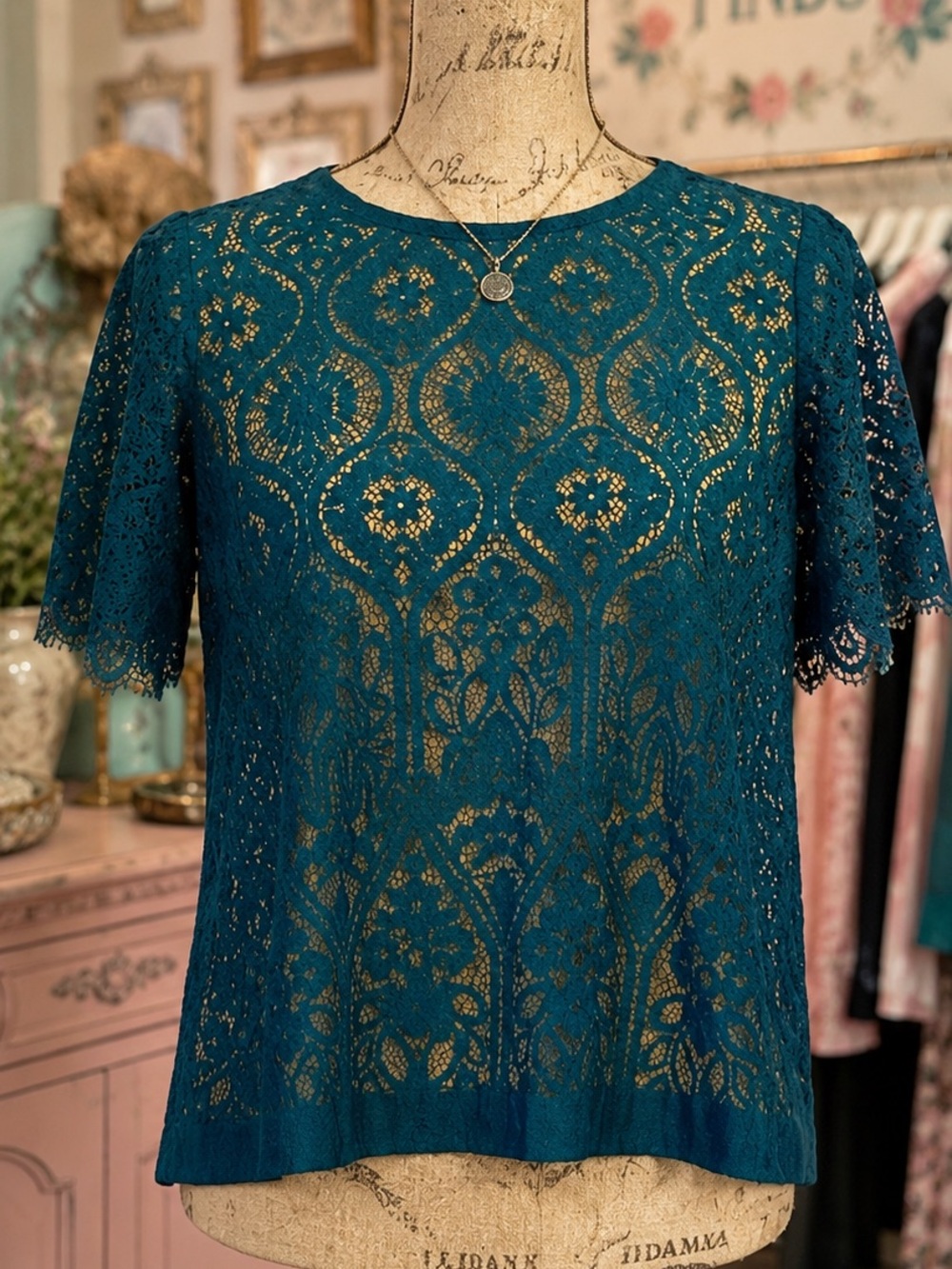 LOFT LACE BLOUSE
